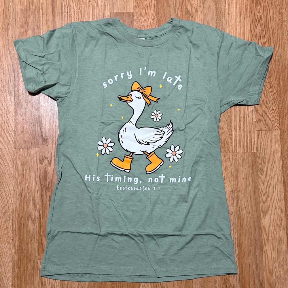 Love In Faith Christian shirt Size medium